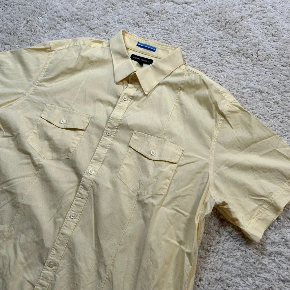 Banana Republic Button Down XL Yellow Short Sleeve Slim Fit Utility Cotton